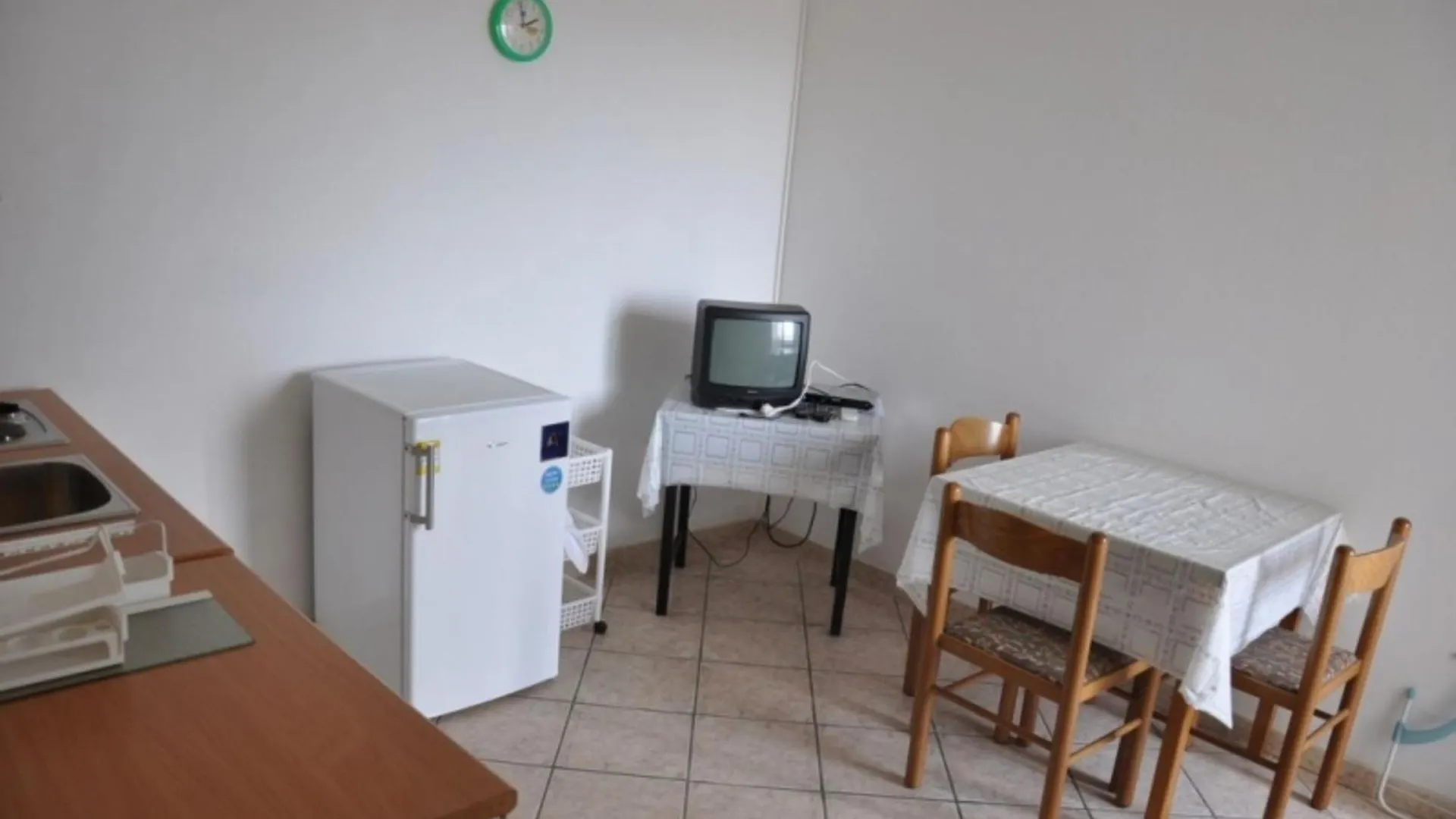 Apartments With A Parking Space Lopar, Rab - 23747