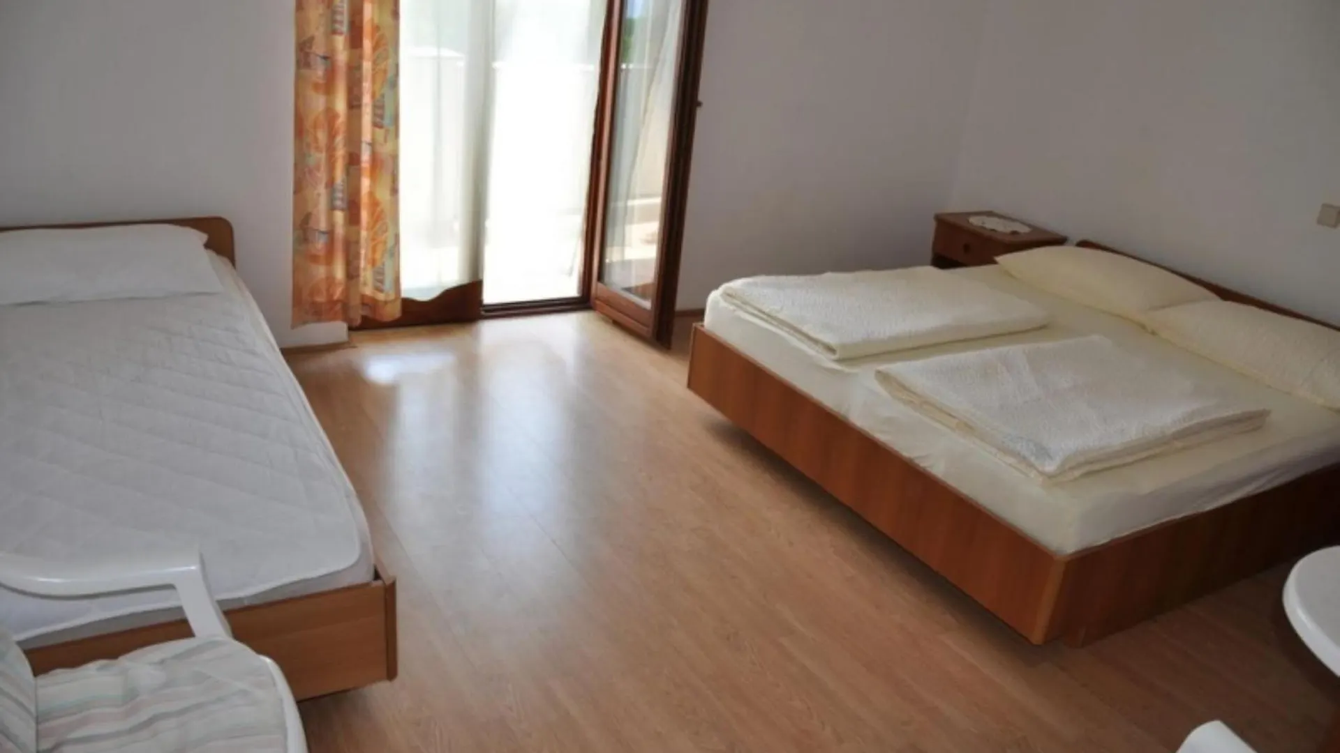 Apartments With A Parking Space Lopar, Rab - 23747