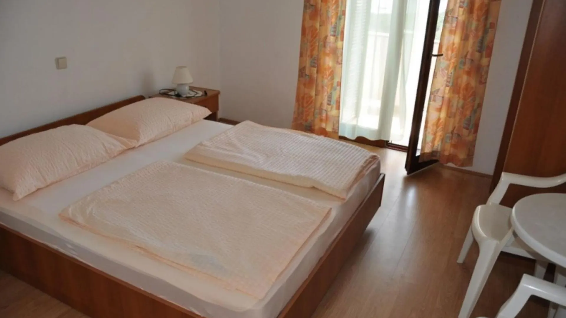 Apartments With A Parking Space Lopar, Rab - 23747