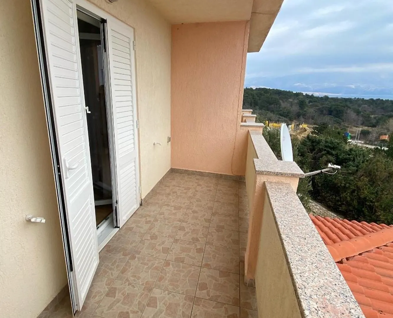 Apartments With A Parking Space Lopar, Rab - 23747